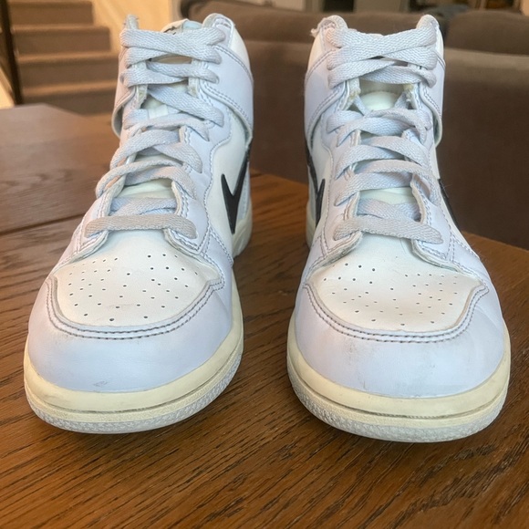 Nike Dunk Hi in Summit White / Grey kids size 2y - EUC - Picture 5 of 6